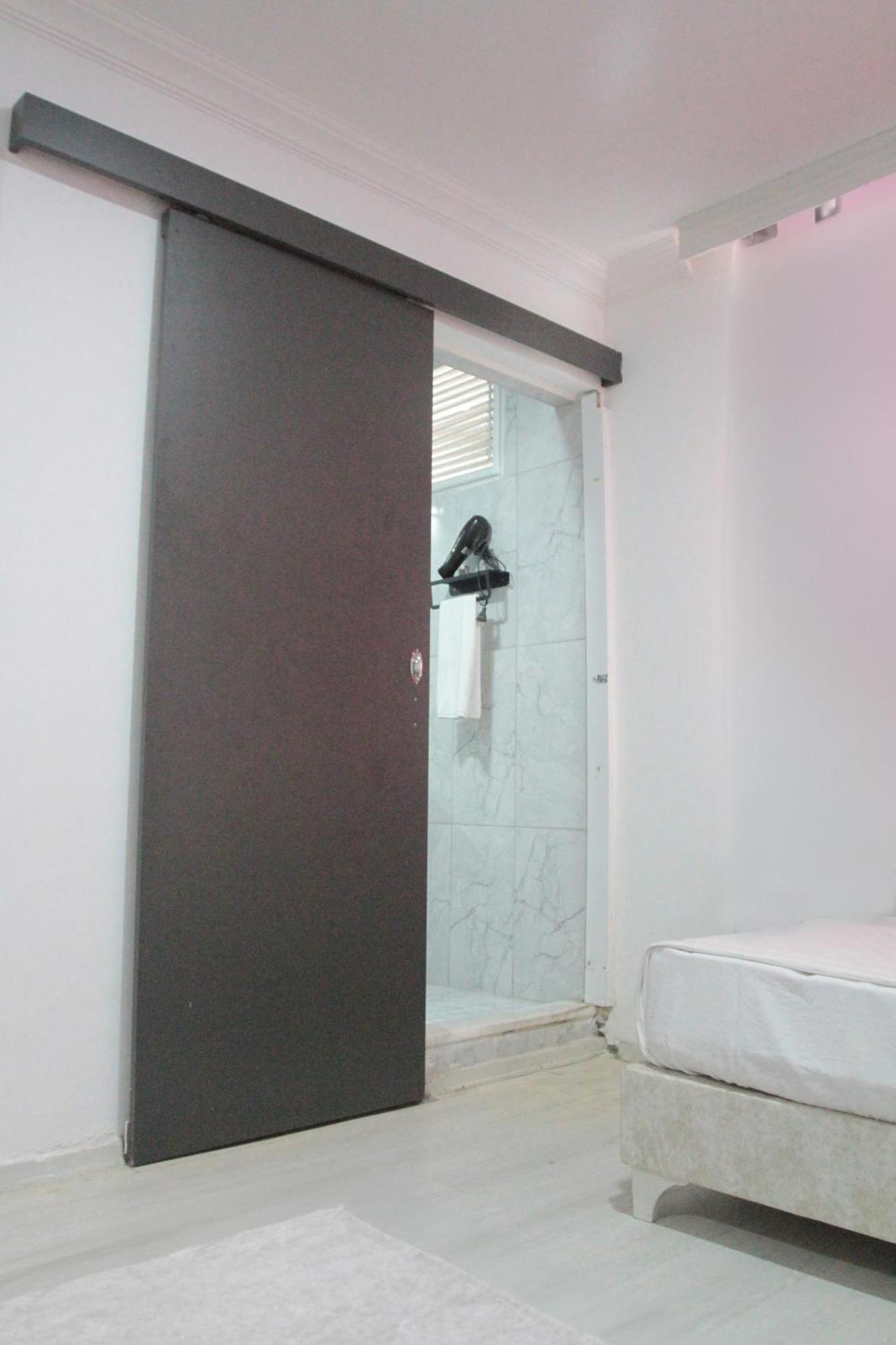 Hillside Apart Hotel Extérieur photo