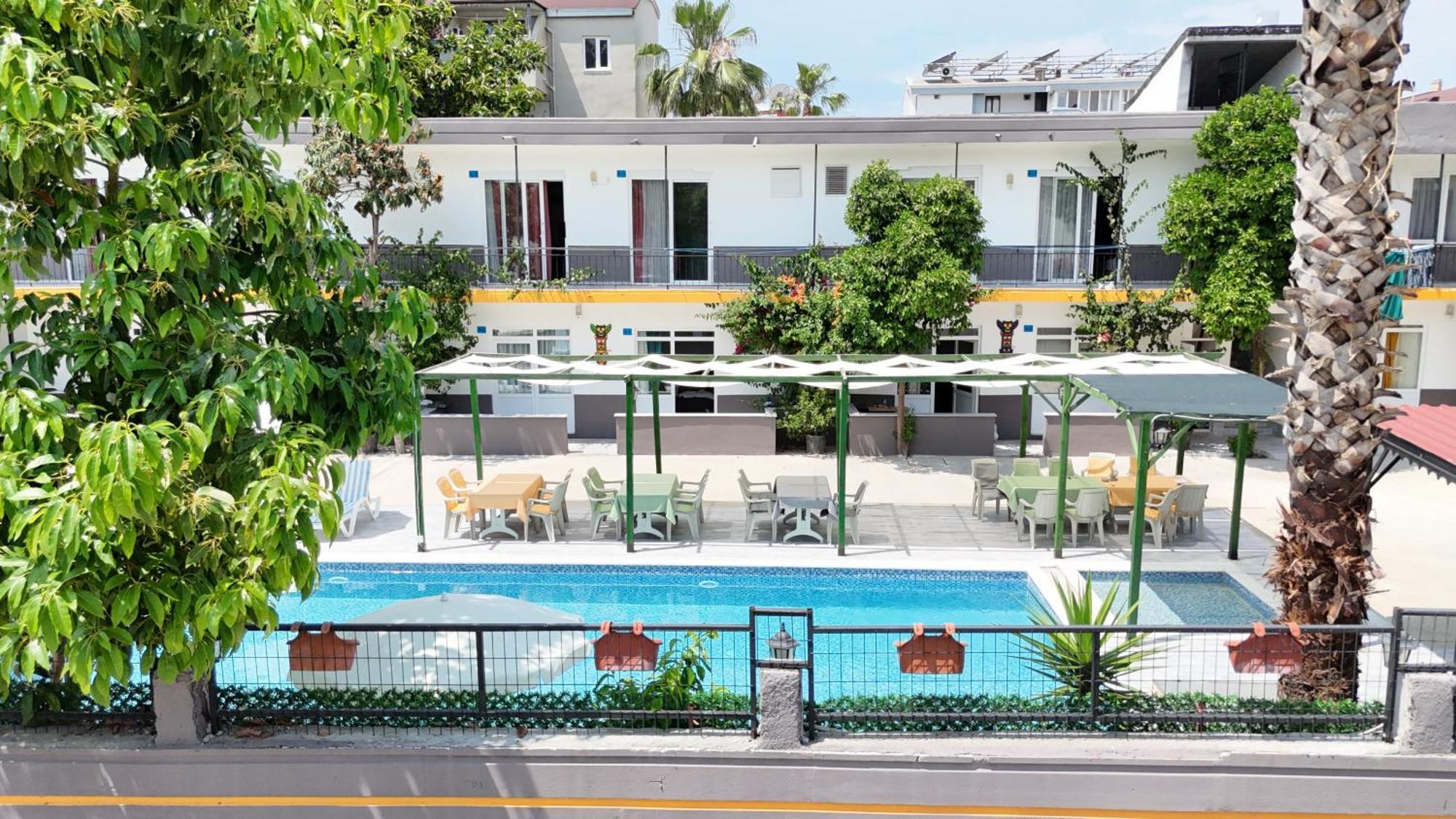 Hillside Apart Hotel Extérieur photo